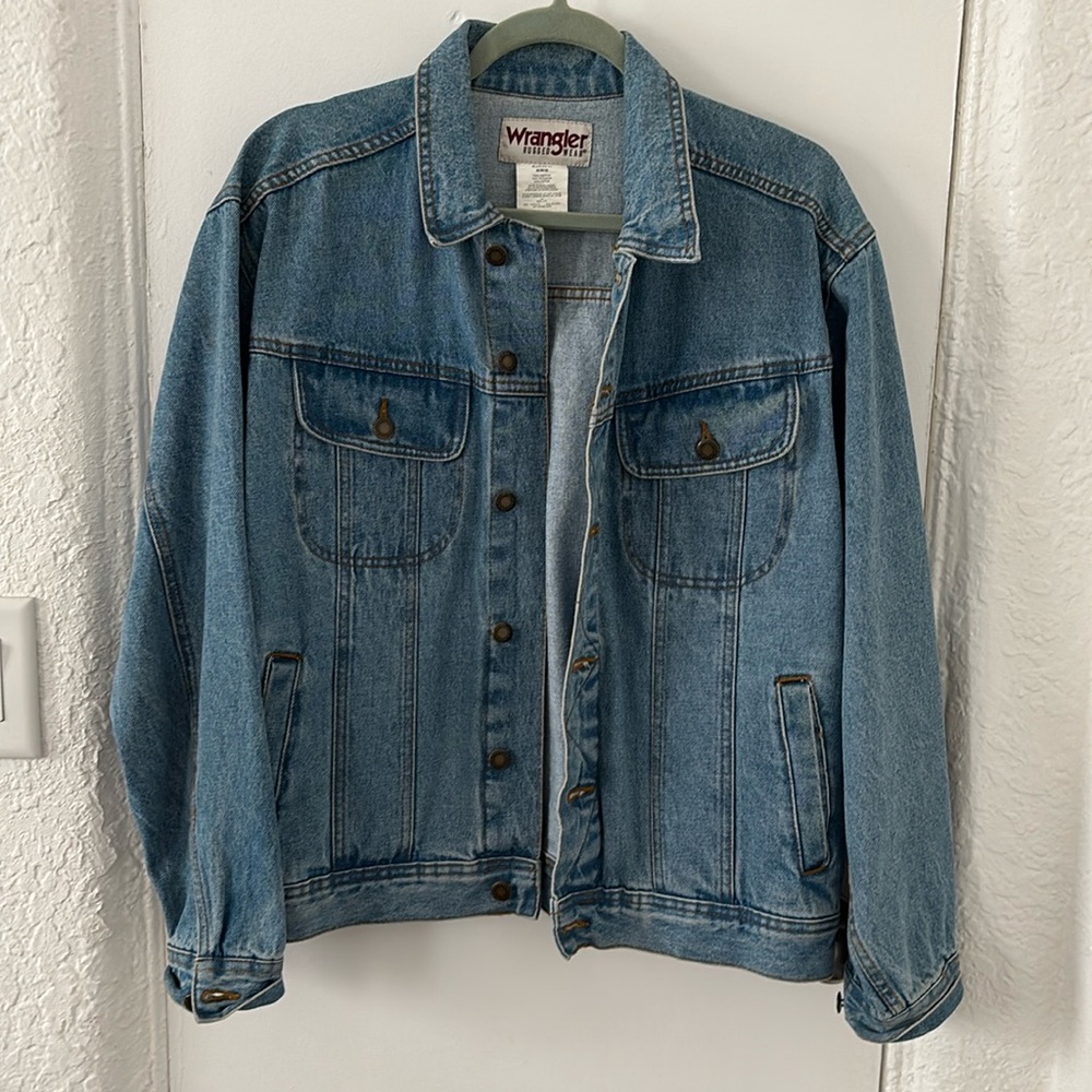 Men’s Wrangler Jean Jacket- VINTAGE (size M)